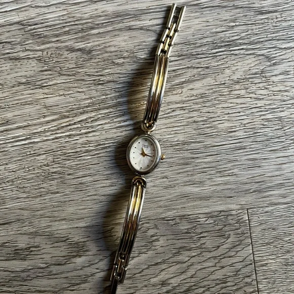 Bulova caravelle women's watch vintage hotsell
